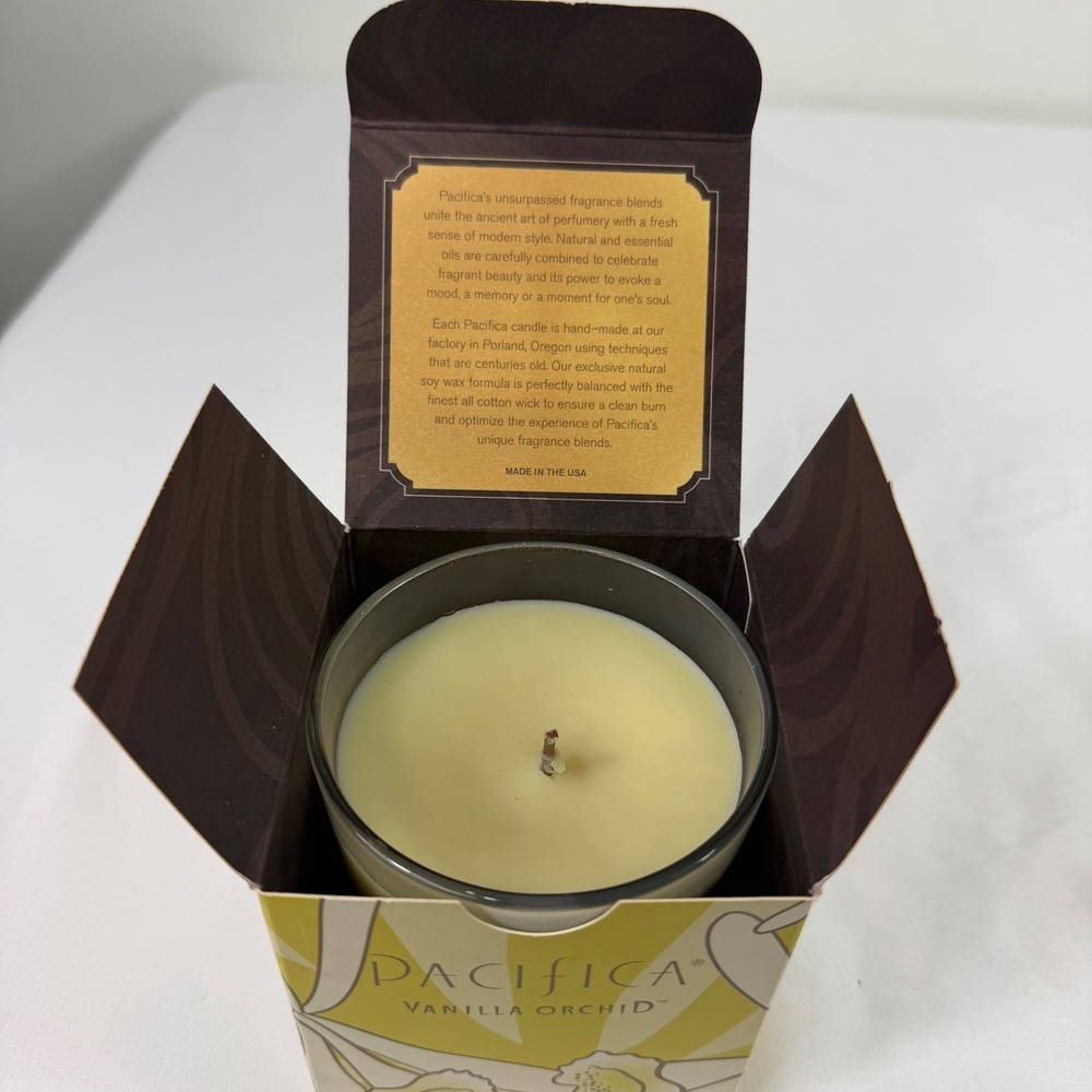 Pacifica Vanilla Orchid Scented Candle 10.5‎ oz Natural Soy Wax Hand Poured USA